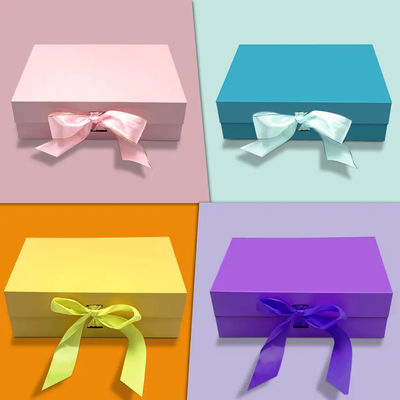 Custom Paper Folding Magnetic Gift Box With UV Coating Matt Lamination